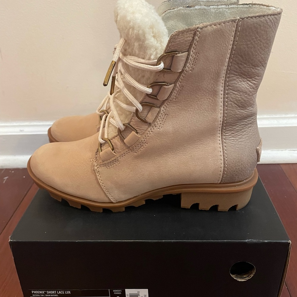 Sorel Phoenix Short Lace Lux Boots